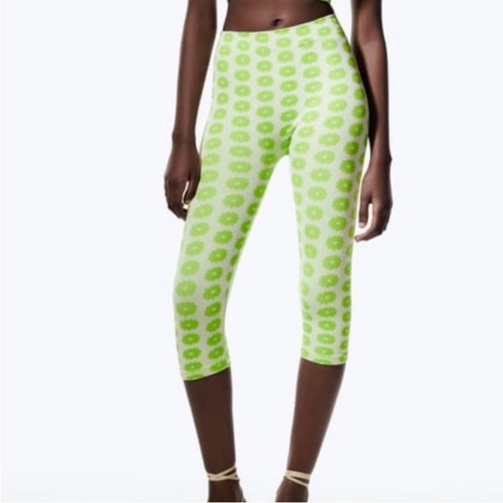 Seamless Crop Leggings 2 Piece Set - Contour Limitless Collection